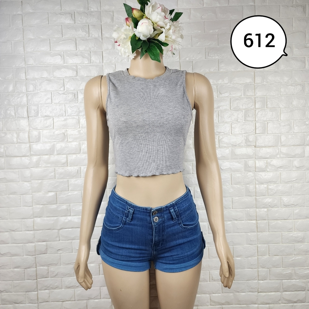 SHEIN XS Gray Crop Top – Casual Fitted Everyday Basic Summer Top